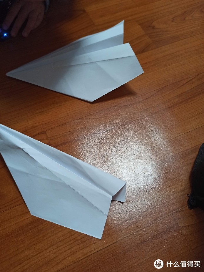 转了一大圈飞回来的纸飞机-转了一大圈飞回来的纸飞机叫什么