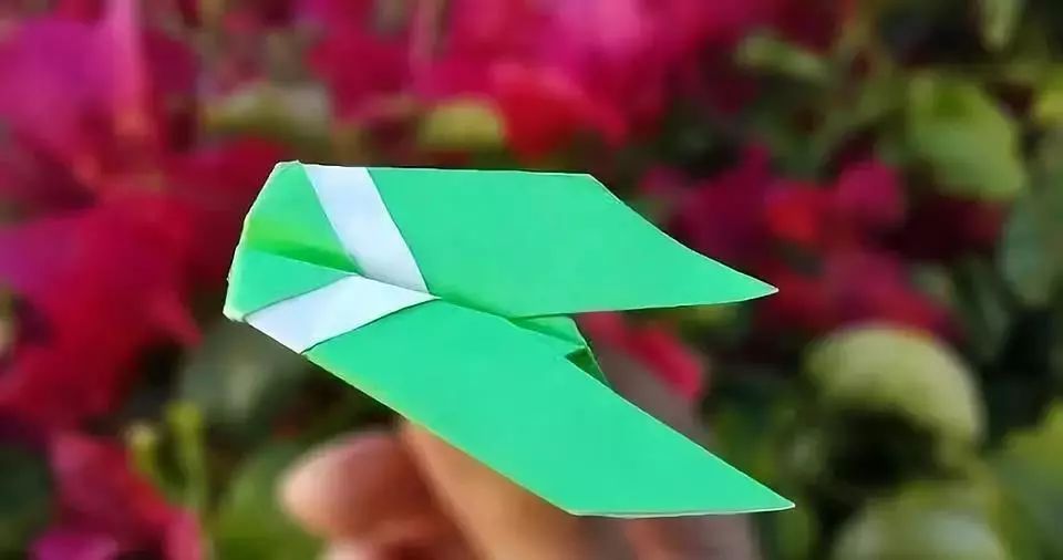 转一圈回来的纸飞机-转两圈飞回来的纸飞机
